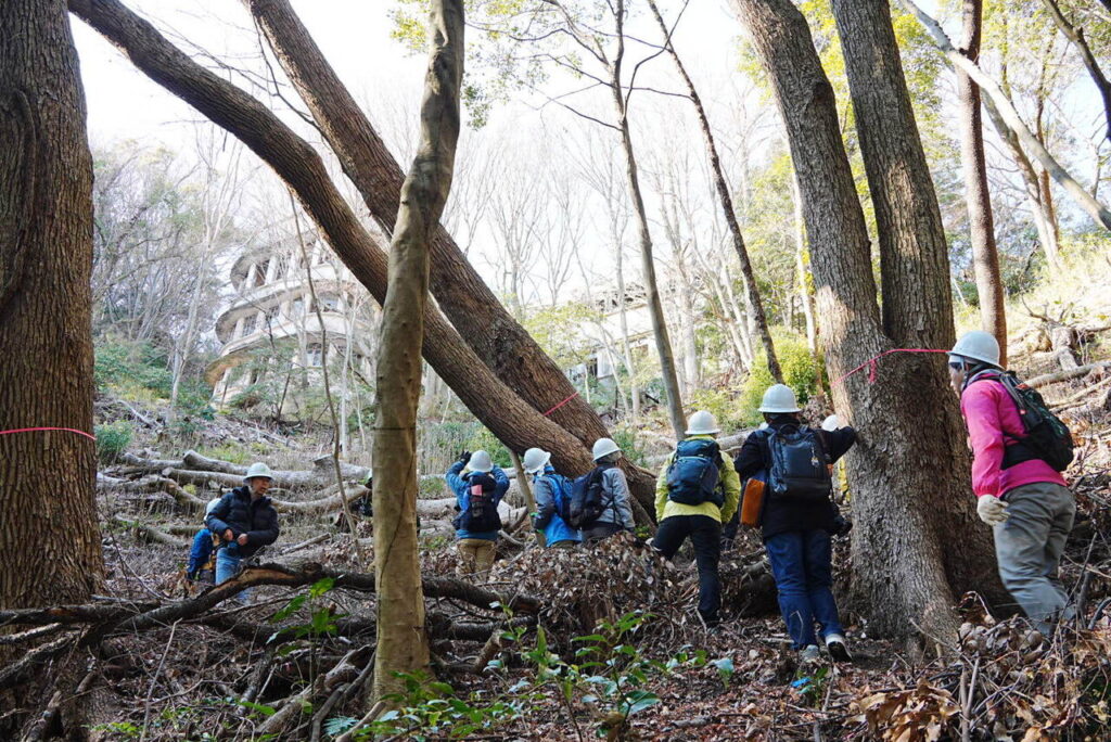 旧摩耶観光ホテル×治山遺構ツーリズム第２回 @ 旧摩耶観光ホテルと建物の南斜面部